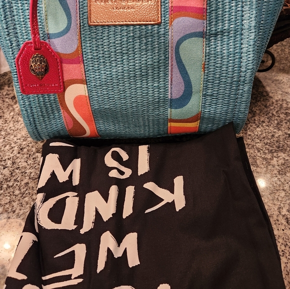 Kurt Geiger Small Southbank Tote/Crossbody - Picture 8 of 9